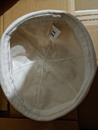 Gorrito marinero infantil sin usar