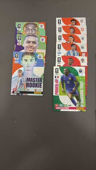 Me faltan Cromos Adrenalyn Mundial 107 y 118