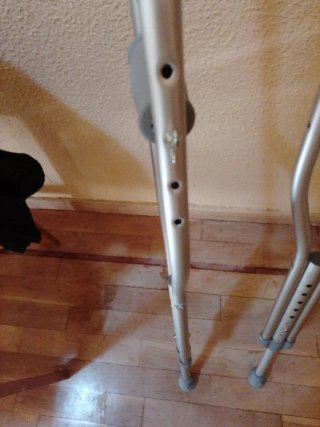 Muletas axilares totalmente nuevas