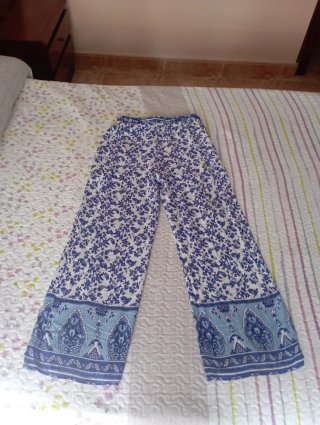 Pantalón largo estampado floral