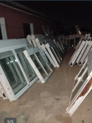 Ventana aluminio doble cristal 130x132