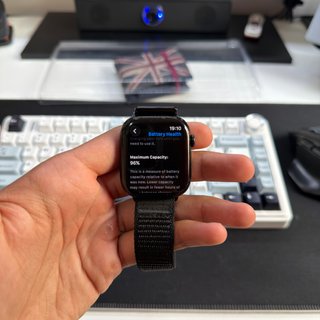 Apple Watch Series 10 46mm GPS + 4 Cinghie
