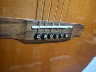 Guitarra Acústica amplificada