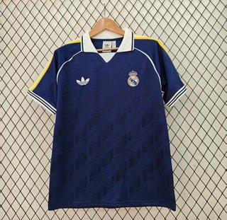 Camisetas de fútbol retro y actuales