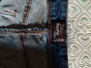 Pantalón corto vaquero mujer desgastado licra