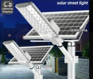 2 FAROLAS SOLARES LED CON LENTE CURVA.