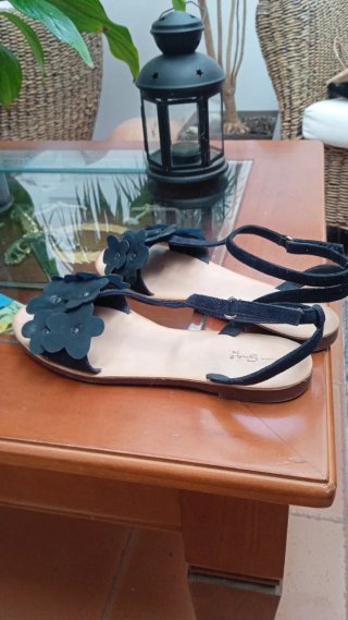 Sandalias planas Zara flores