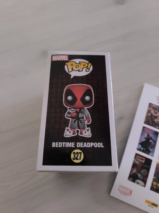 Funko Bedtime Deadpool + Cómic Marvel Deadpool