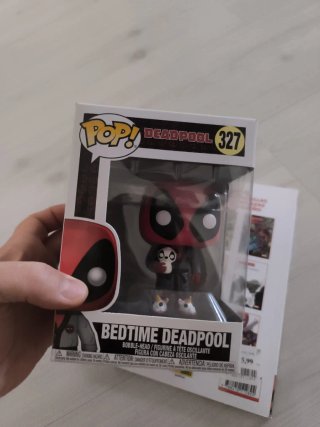 Funko Bedtime Deadpool + Cómic Marvel Deadpool