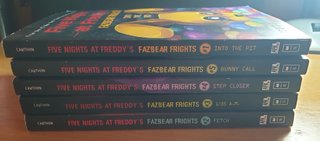 Lote de los primeros 5 libros de Fazbear Frights