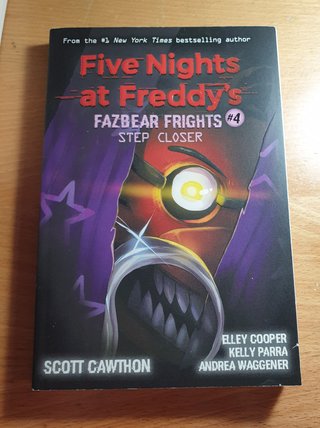 Lote de los primeros 5 libros de Fazbear Frights