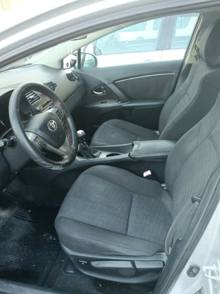 Toyota Avensis 2010