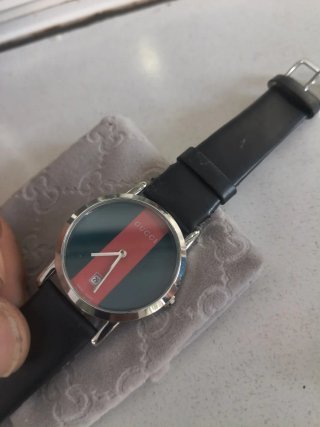 Orologio Gucci con cinturino nero