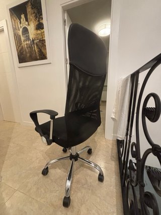 Silla de oficina Gontar negra