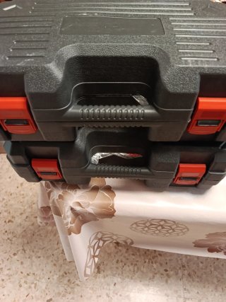Mini motosierra a batería 36V