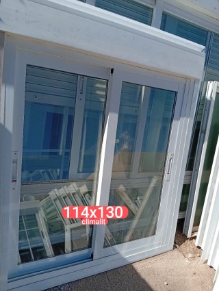 Puerta aluminio baño 70x200