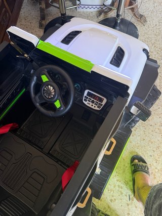 Coche eléctrico Jeep para niños