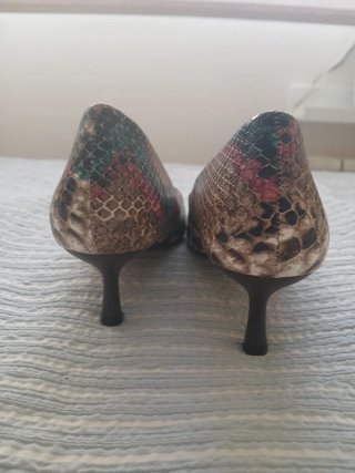 Zapatos de tacón estampados