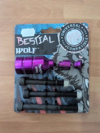 Pegs Bestial Wolf patín universales