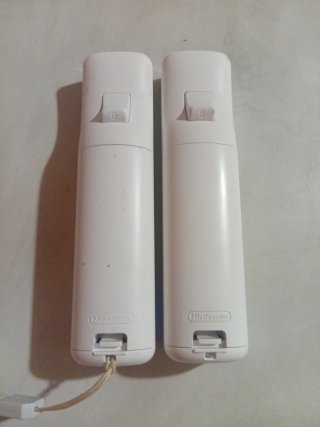 Set 2 Joypad Wii + 2 Nunchuk + 2 Cover protettive