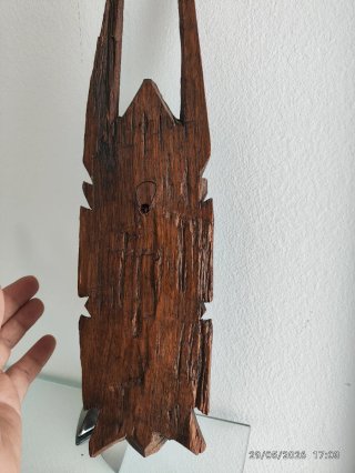 Máscara africana de pared de madera