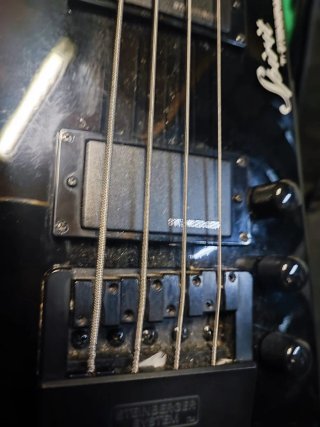 Bajo Eléctrico Steinberger Spirit Made in China