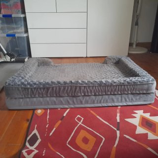 Cama para perro grande gris