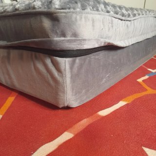 Cama para perro grande gris