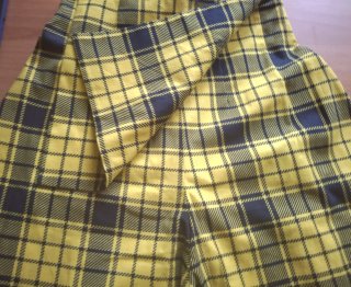 Pantalón Desigual cuadros amarillo y negro