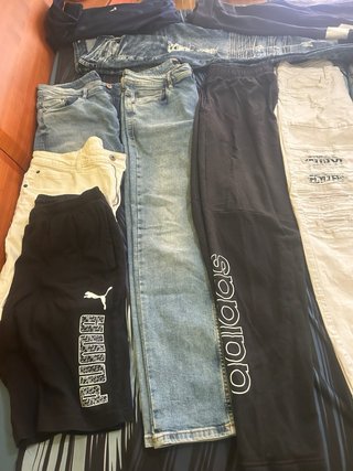 Lote Ropa Chico: Sudaderas, Camisetas