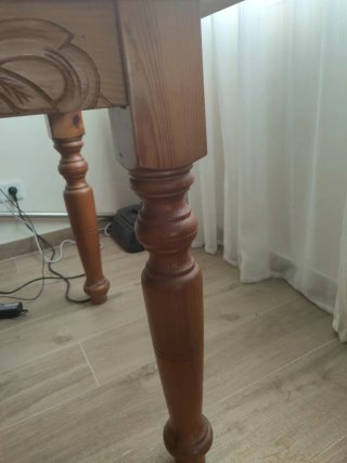 Mesa de comedor de madera maciza