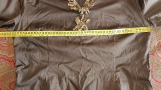 Vestido marrón con detalles étnicos