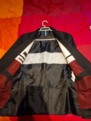 Chaqueta Negra Elegante