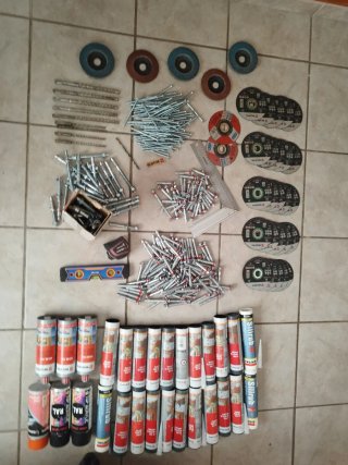 Set tornillería pesada, brocas y discos corte