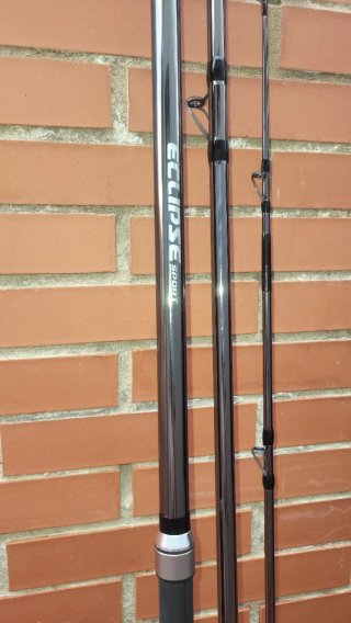 Cañas de pescar y carretes