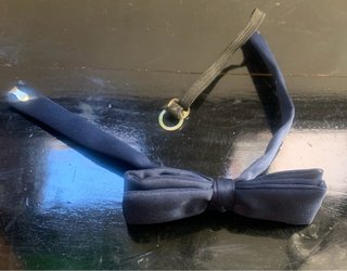 Pajarita azul marino para niño