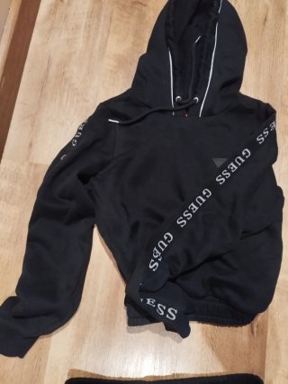 Conjunto deportivo Guess negro