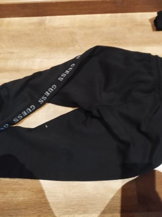 Conjunto deportivo Guess negro
