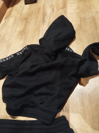Conjunto deportivo Guess negro