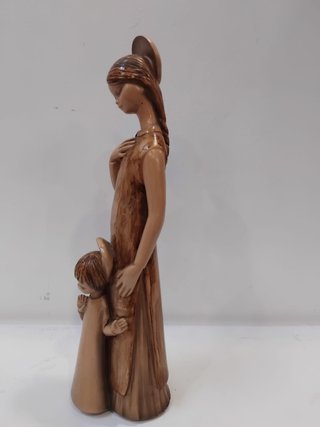 Figura Virgen y Niño Talla Madera