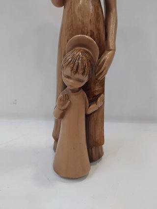Figura Virgen y Niño Talla Madera
