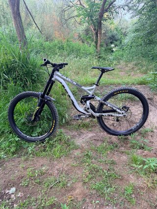 Bicicleta Downhill Componentes TOP