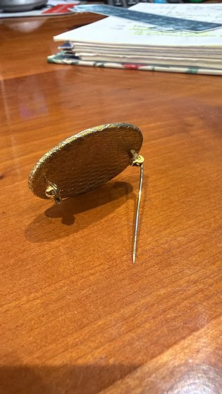 Broche Oro Damasquinado Negro