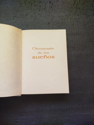 Libro "Diccionario de los sueños"