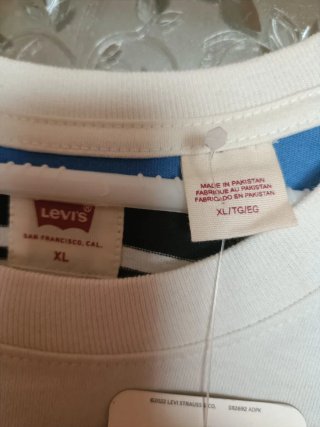 Camiseta Levi's Rayas Tallas Plus Hombre