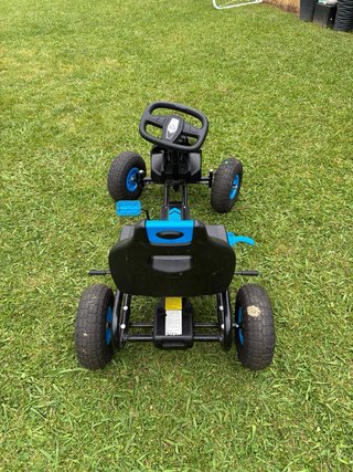 Kart a pedales negro y azul