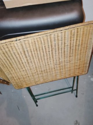 Mesa de mimbre