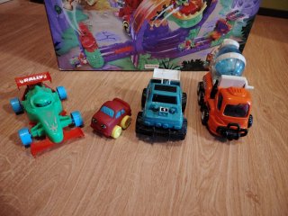 Lote Juguetes T-Racers, Gozan y más