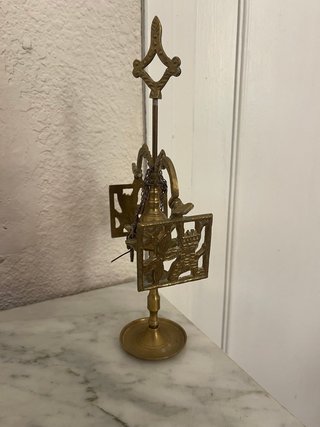 Balanza antigua de bronce vintage