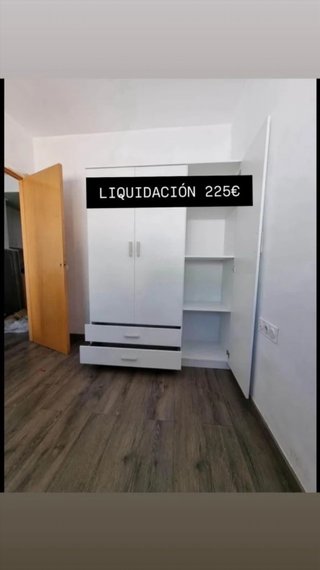 Ultimi armadi in offerta! Scopri la nostra selezione esclusiva di armadi, progettati per ottimizzare lo spazio e portare eleganza alla tua casa.